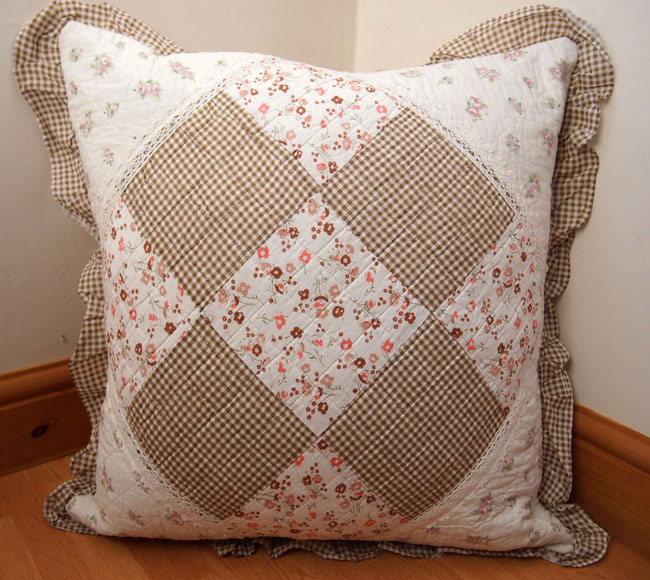 22" x 22" Taupe Floral Gingham Patchwork Cushion Cover