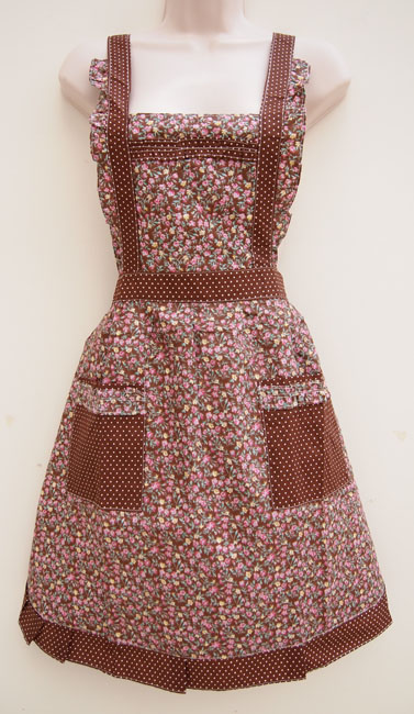 103 Dotty Brown Roses Apron