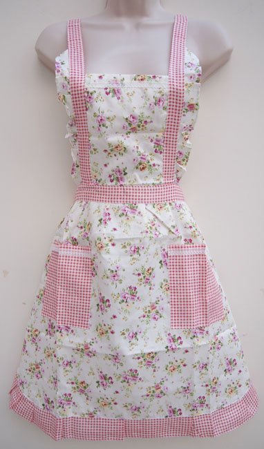 105 Lilac Roses Gingham Apron