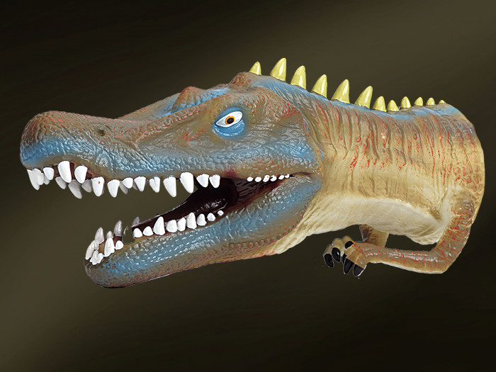 Baryonyx_puppet_with_front_claws